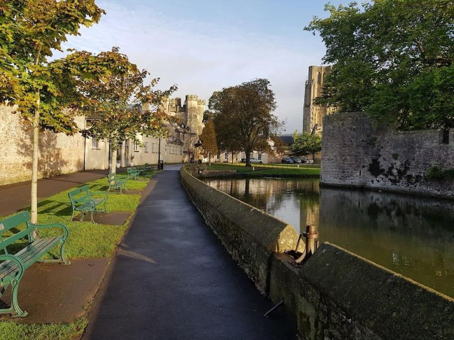 Cosy Studio Retreat In Wells, Somerset ภายนอก รูปภาพ